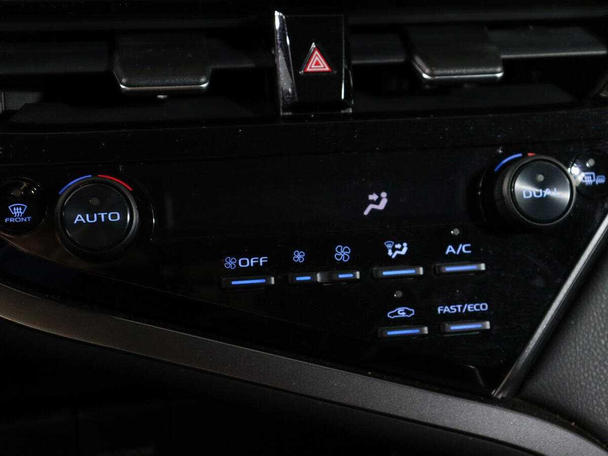 Купить Toyota Camry с пробегом. Фото: #16