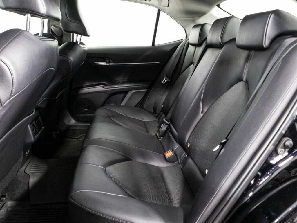 Купить Toyota Camry с пробегом. Фото: #9