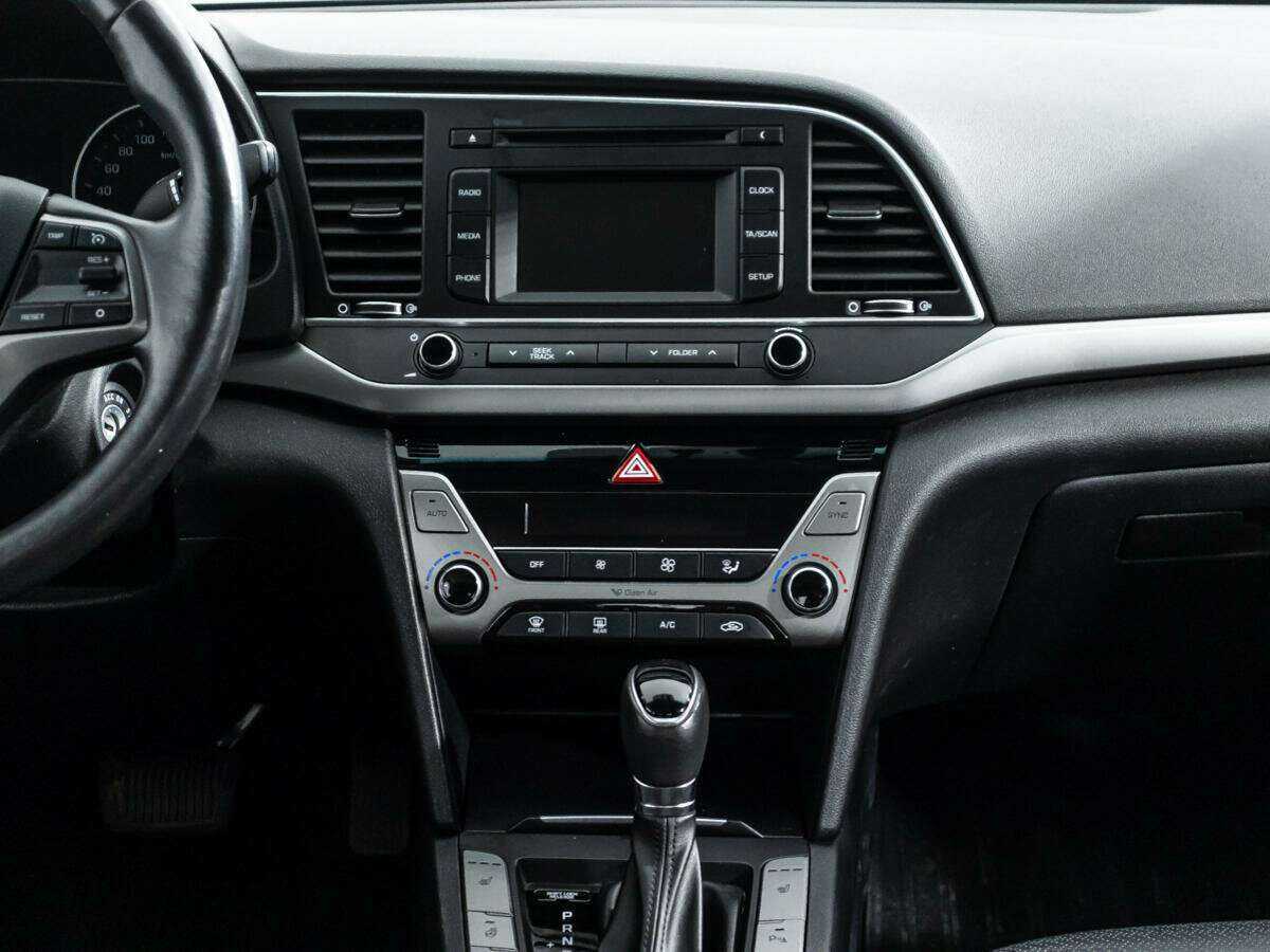 Купить Hyundai Elantra с пробегом. Фото: #13