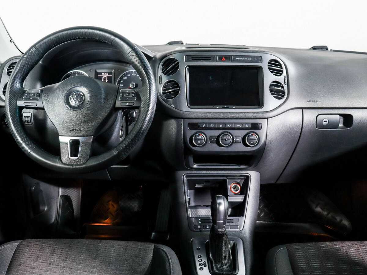 Купить Volkswagen Tiguan с пробегом. Фото: #11
