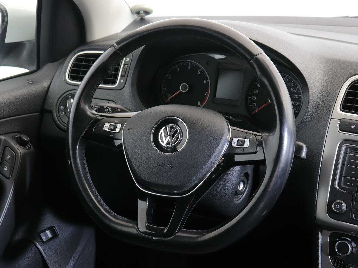 Купить Volkswagen Polo с пробегом. Фото: #14