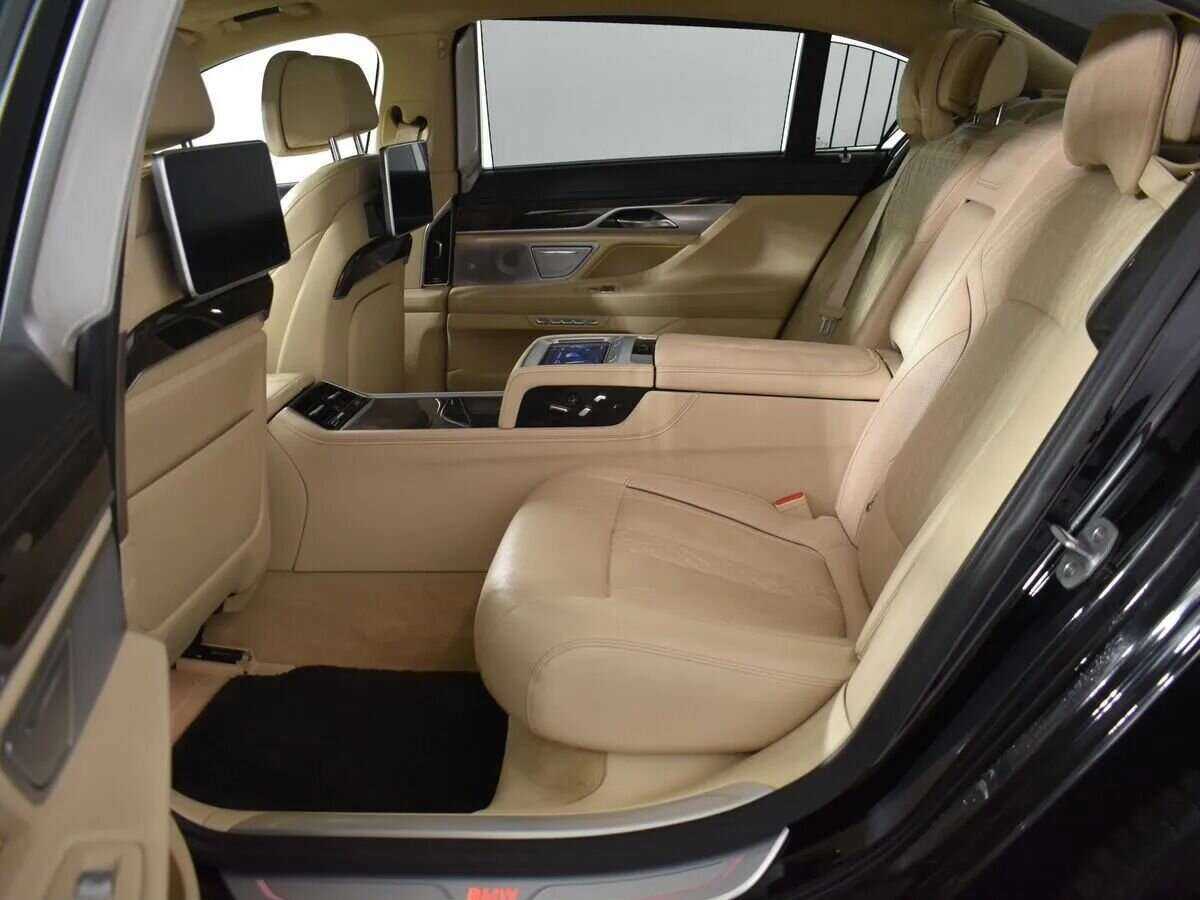 Купить BMW 7 серии с пробегом. Фото: #28