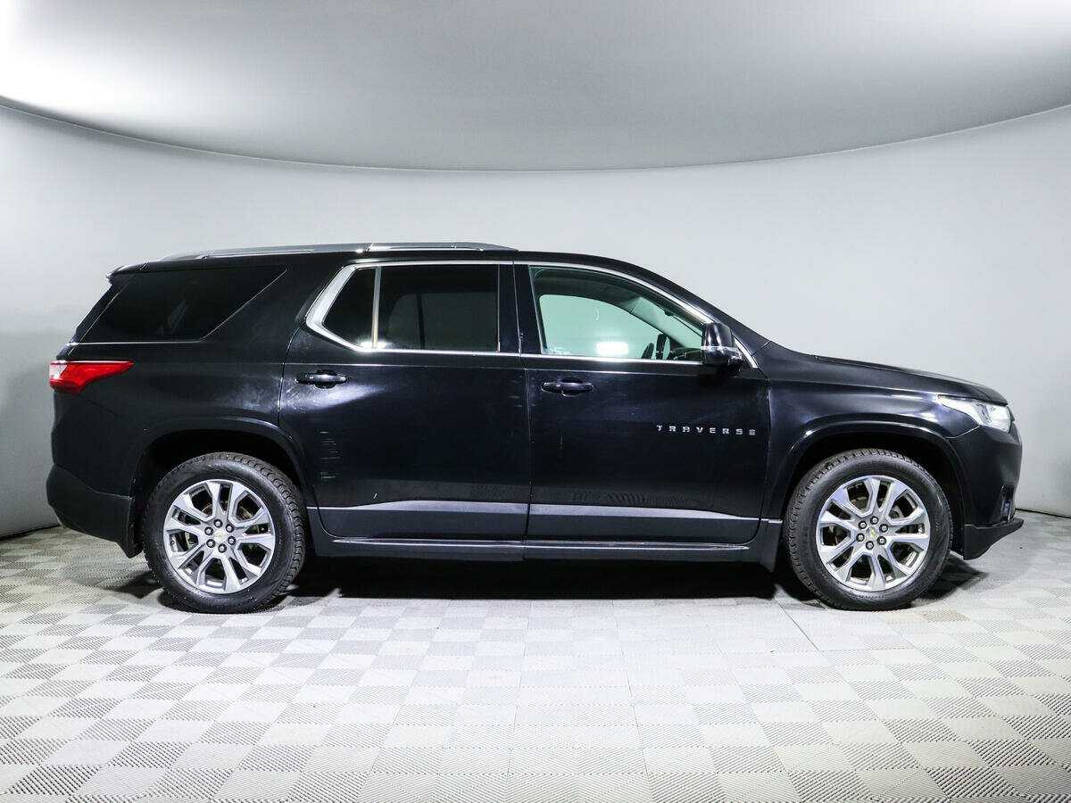 Купить Chevrolet Traverse с пробегом. Фото: #3