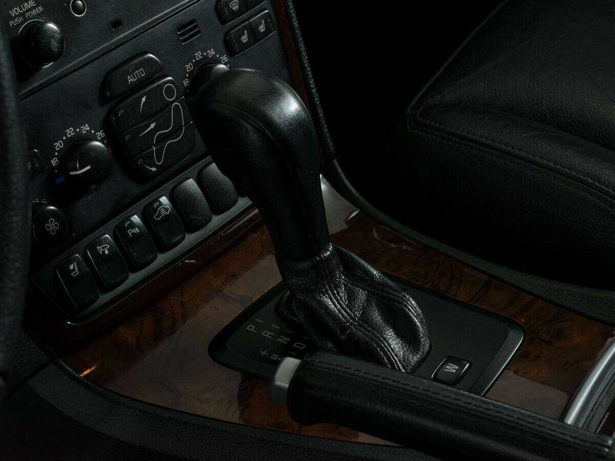 Купить Volvo S60 с пробегом. Фото: #12