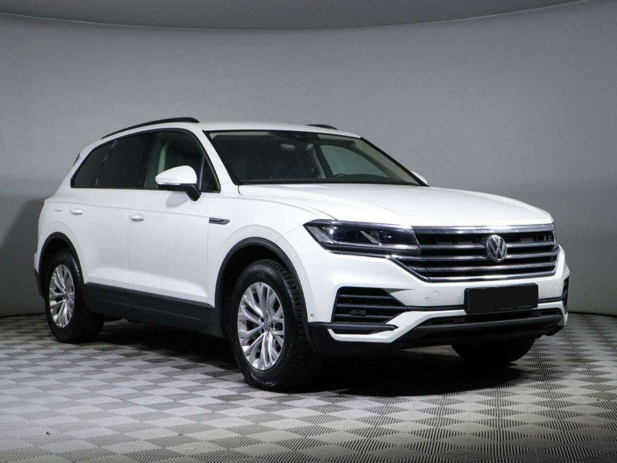 Купить Volkswagen Touareg с пробегом. Фото: #2