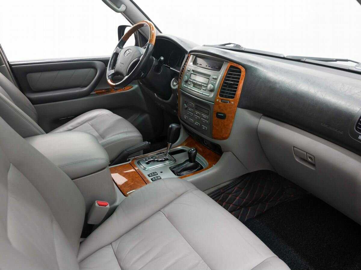 Купить Toyota Land Cruiser с пробегом. Фото: #11