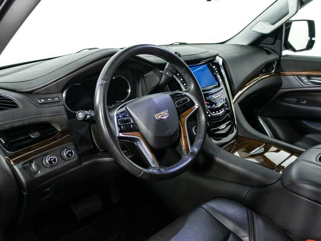 Купить Cadillac Escalade с пробегом. Фото: #10
