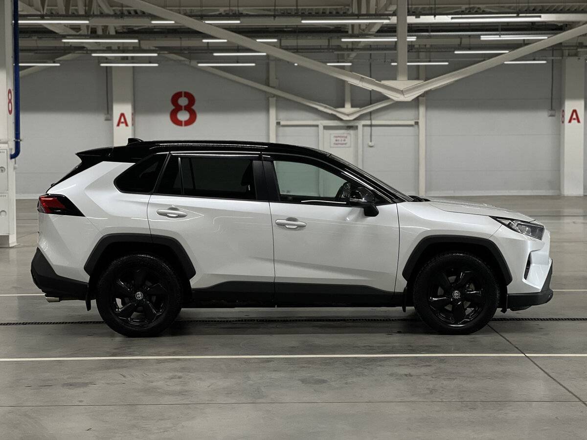 Купить Toyota RAV4 с пробегом. Фото: #3