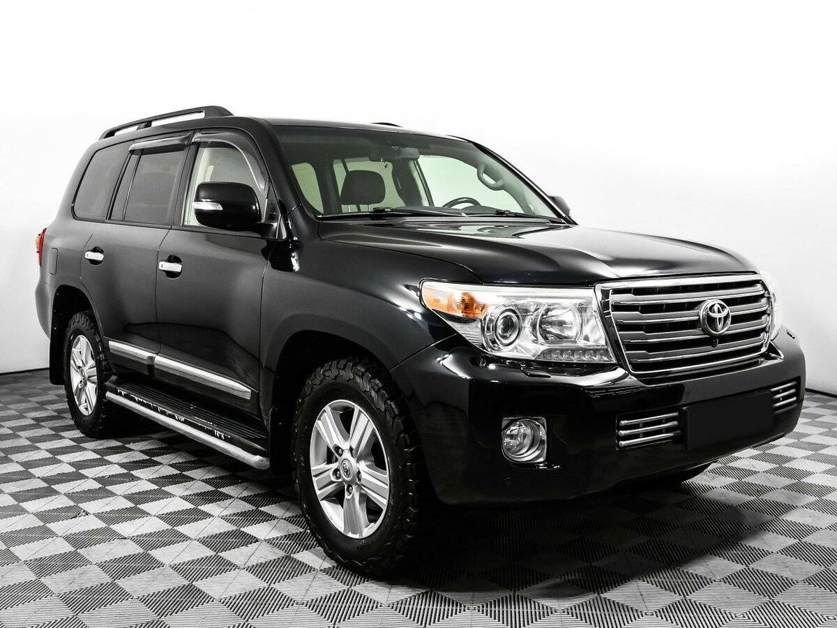 Купить Toyota Land Cruiser с пробегом. Фото: #2