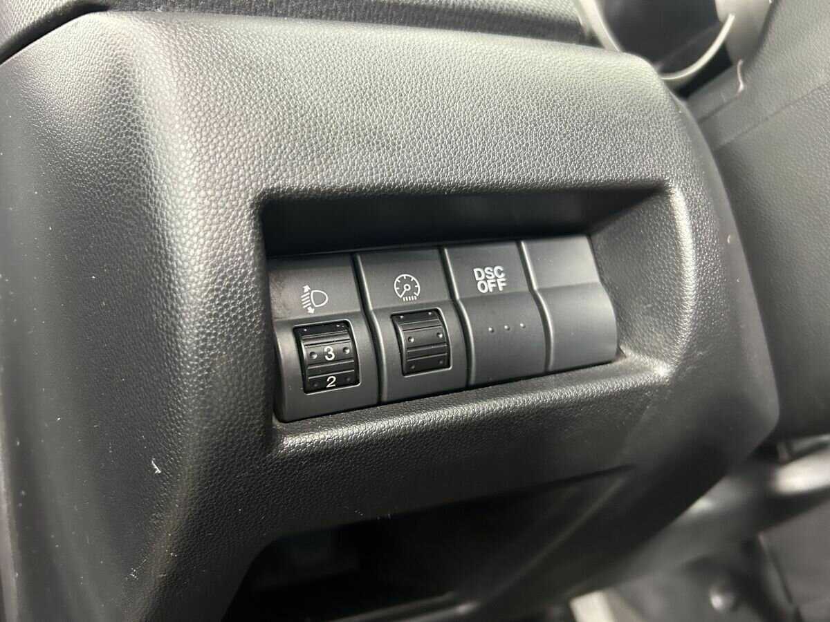 Купить Mazda 3 с пробегом. Фото: #8