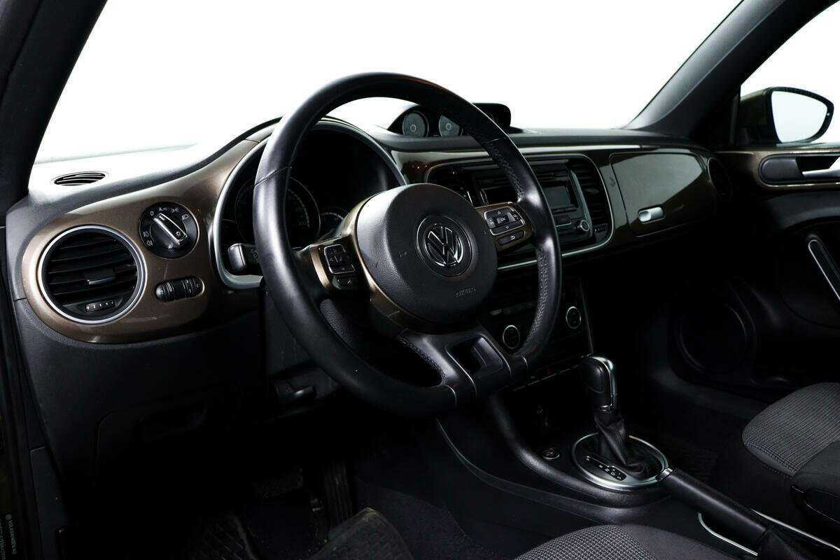 Купить Volkswagen Beetle с пробегом. Фото: #12