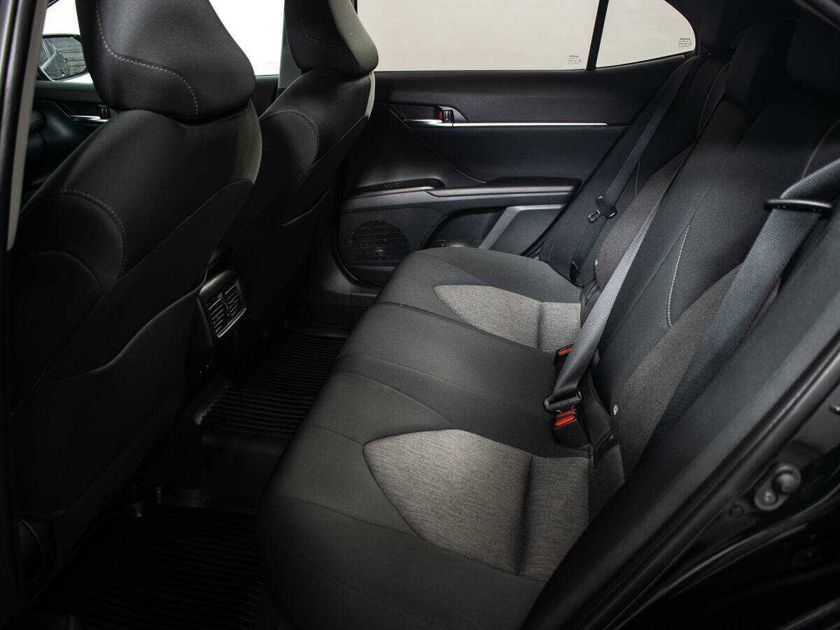 Купить Toyota Camry с пробегом. Фото: #6