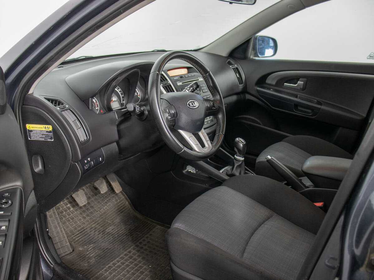 Купить Kia Ceed с пробегом. Фото: #9