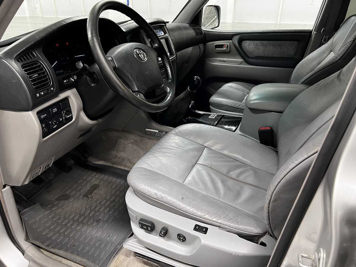 Купить Toyota Land Cruiser с пробегом. Фото: #15