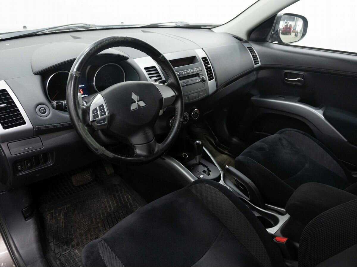 Купить Mitsubishi Outlander с пробегом. Фото: #6