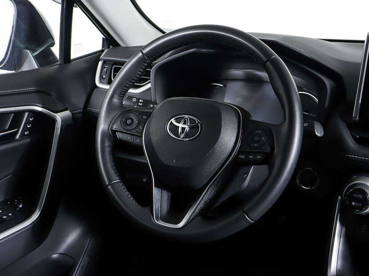 Купить Toyota RAV4 с пробегом. Фото: #14