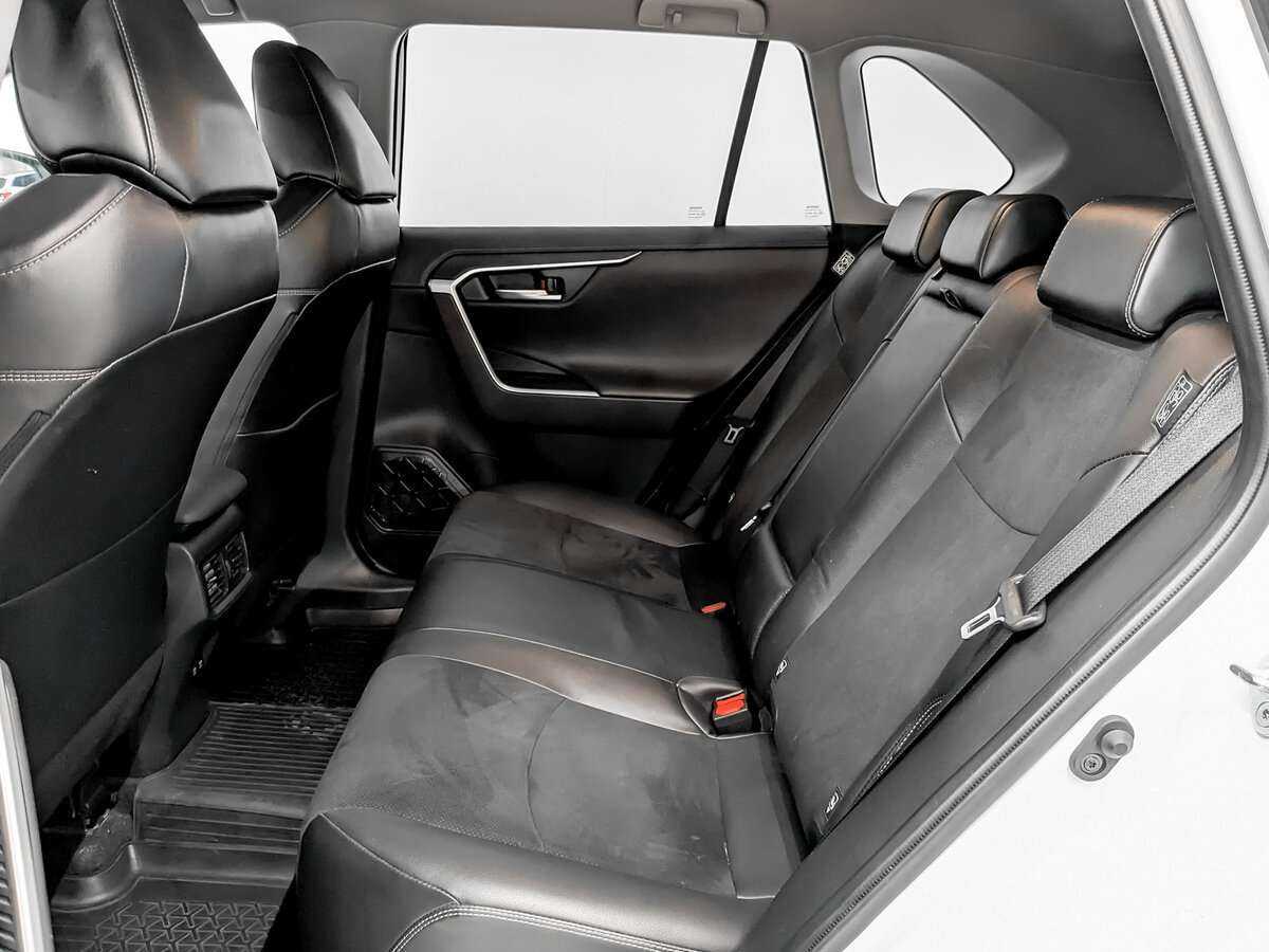 Купить Toyota RAV4 с пробегом. Фото: #9