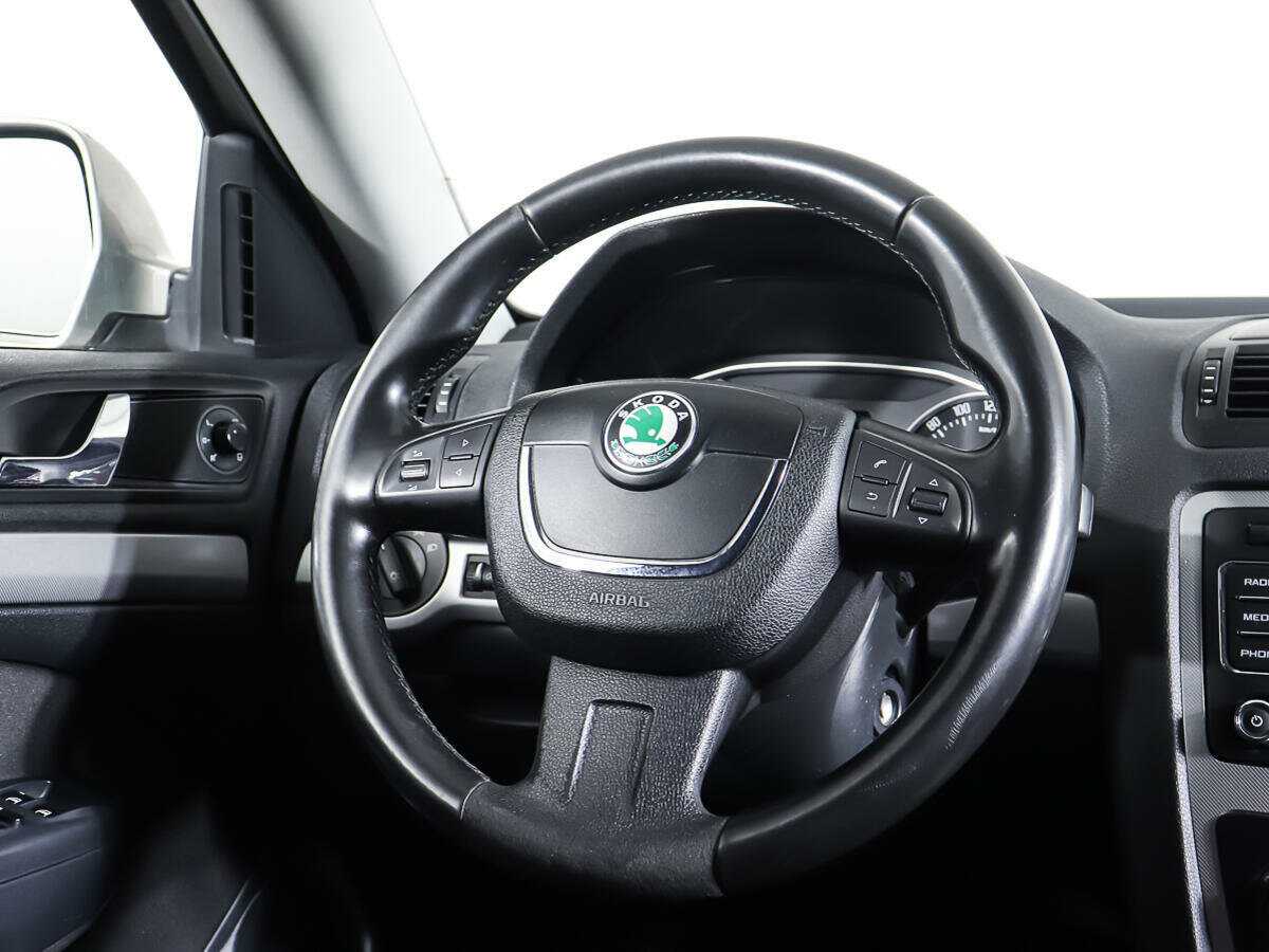 Купить Skoda Octavia с пробегом. Фото: #16