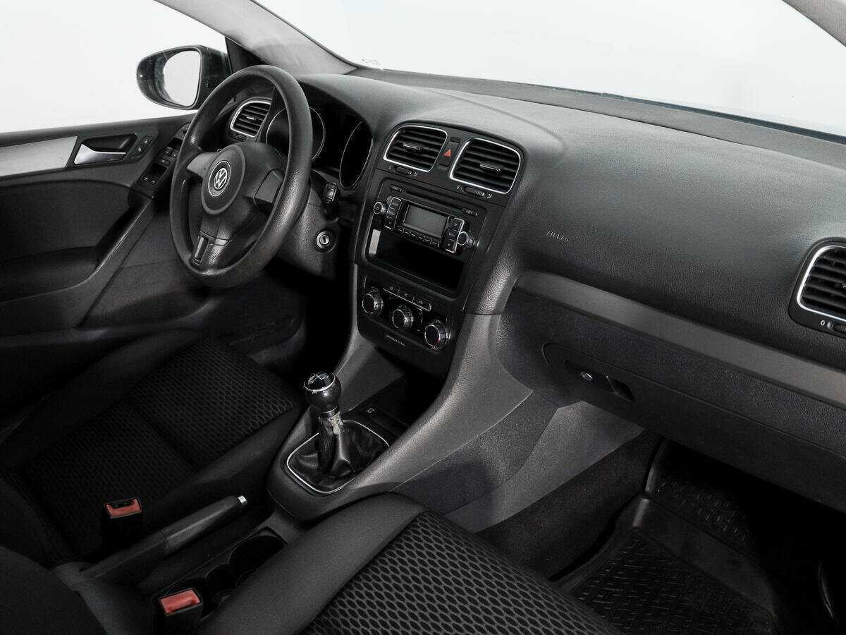 Купить Volkswagen Golf с пробегом. Фото: #9