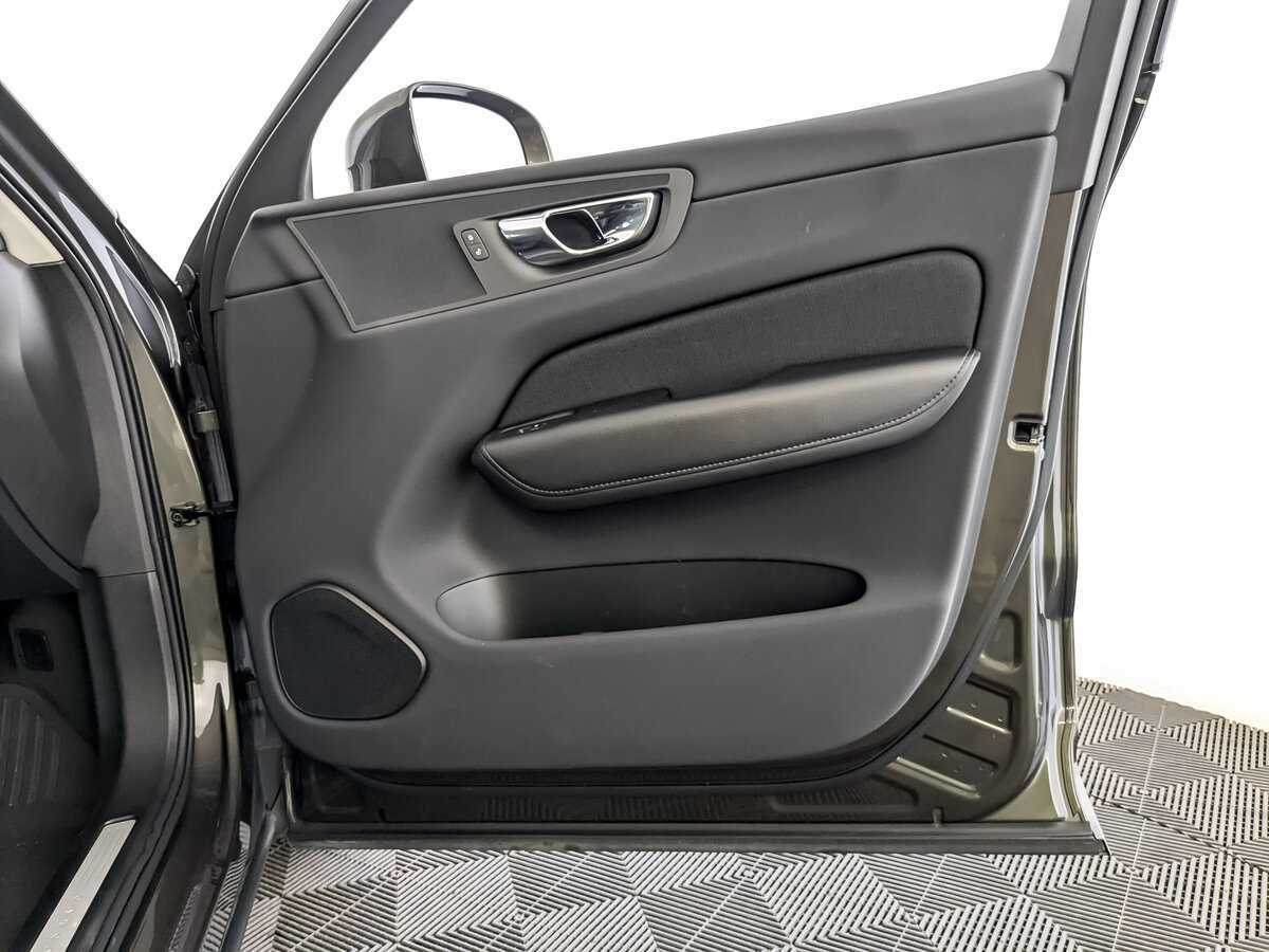 Купить Volvo XC60 с пробегом. Фото: #24