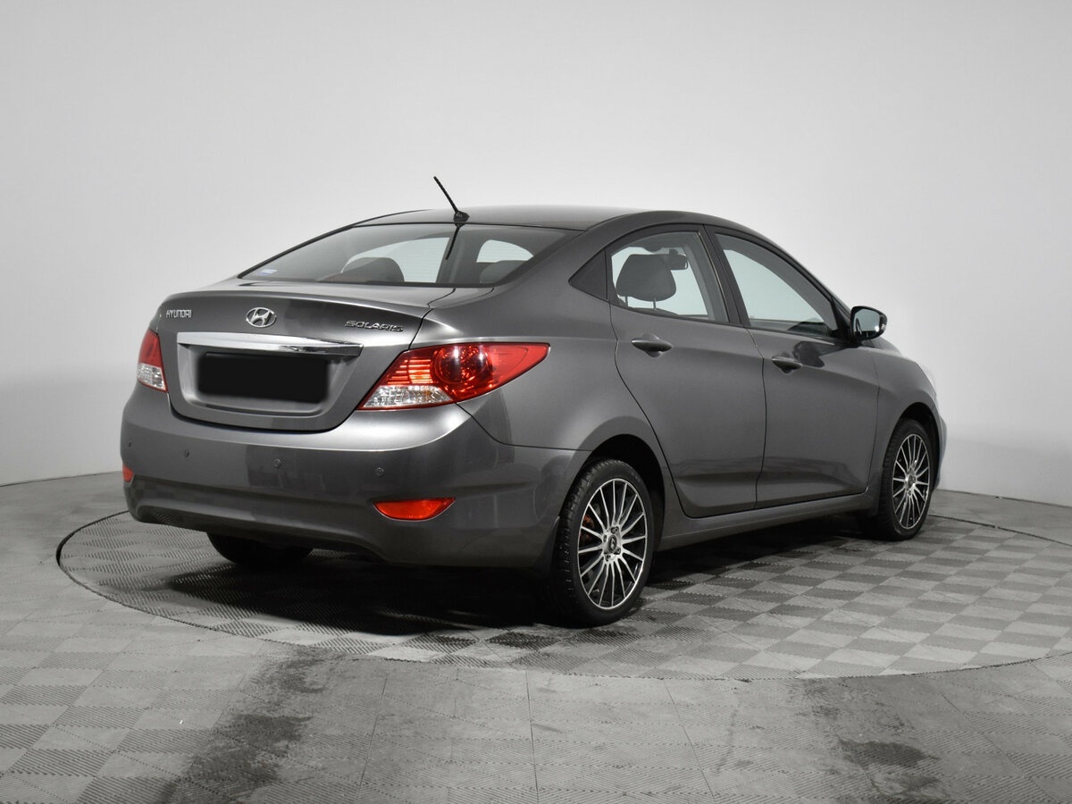 Купить Hyundai Solaris с пробегом. Фото: #4