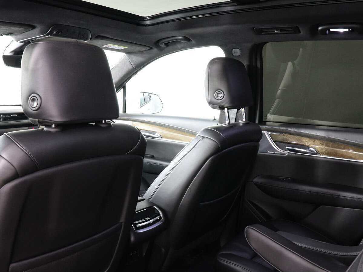 Купить Cadillac XT6 с пробегом. Фото: #11