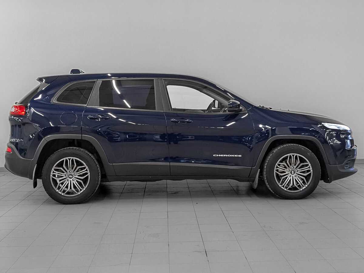 Купить Jeep Cherokee с пробегом. Фото: #3