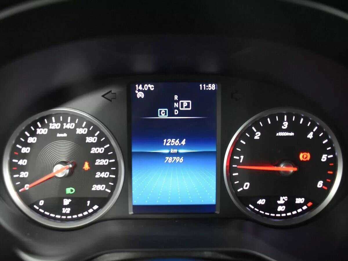 Купить Mercedes-Benz GLC с пробегом. Фото: #10