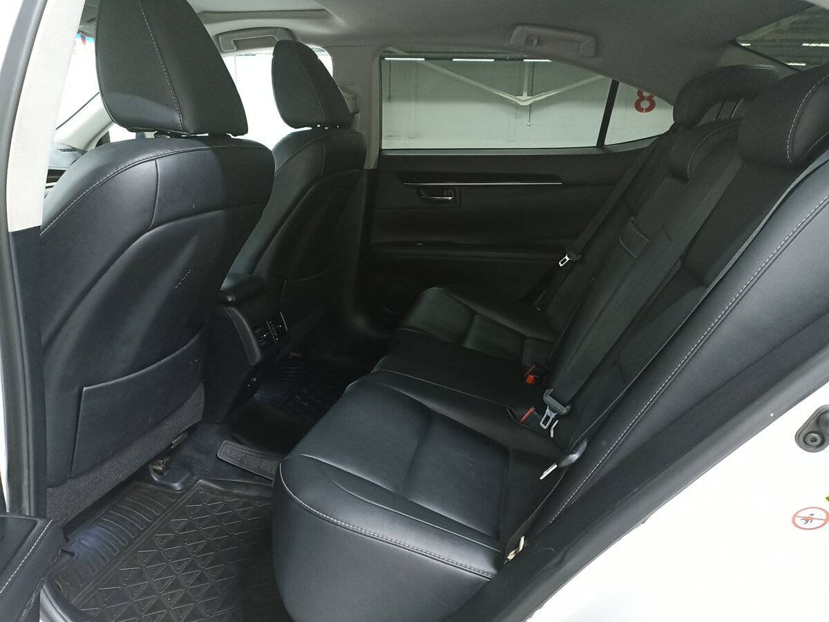 Купить Lexus ES с пробегом. Фото: #11