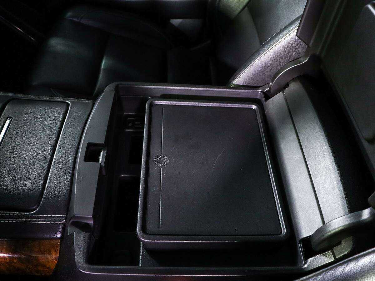 Купить Chevrolet Tahoe с пробегом. Фото: #20