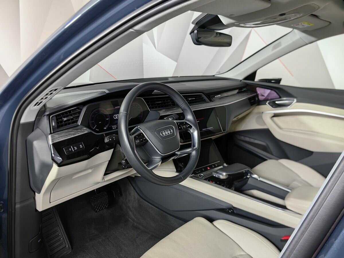Купить Audi e-tron Sportback с пробегом. Фото: #13