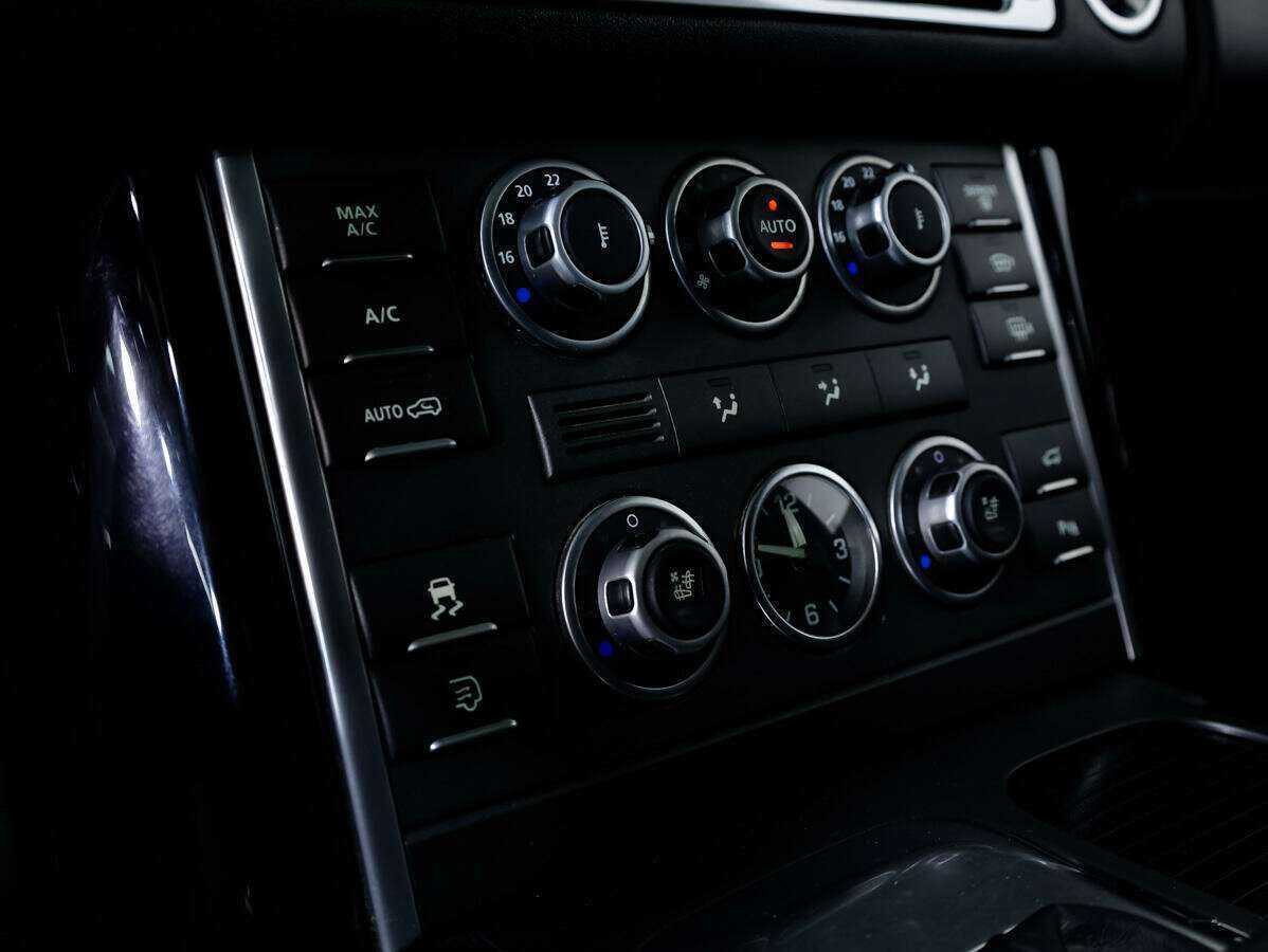 Купить Land Rover Range Rover с пробегом. Фото: #18