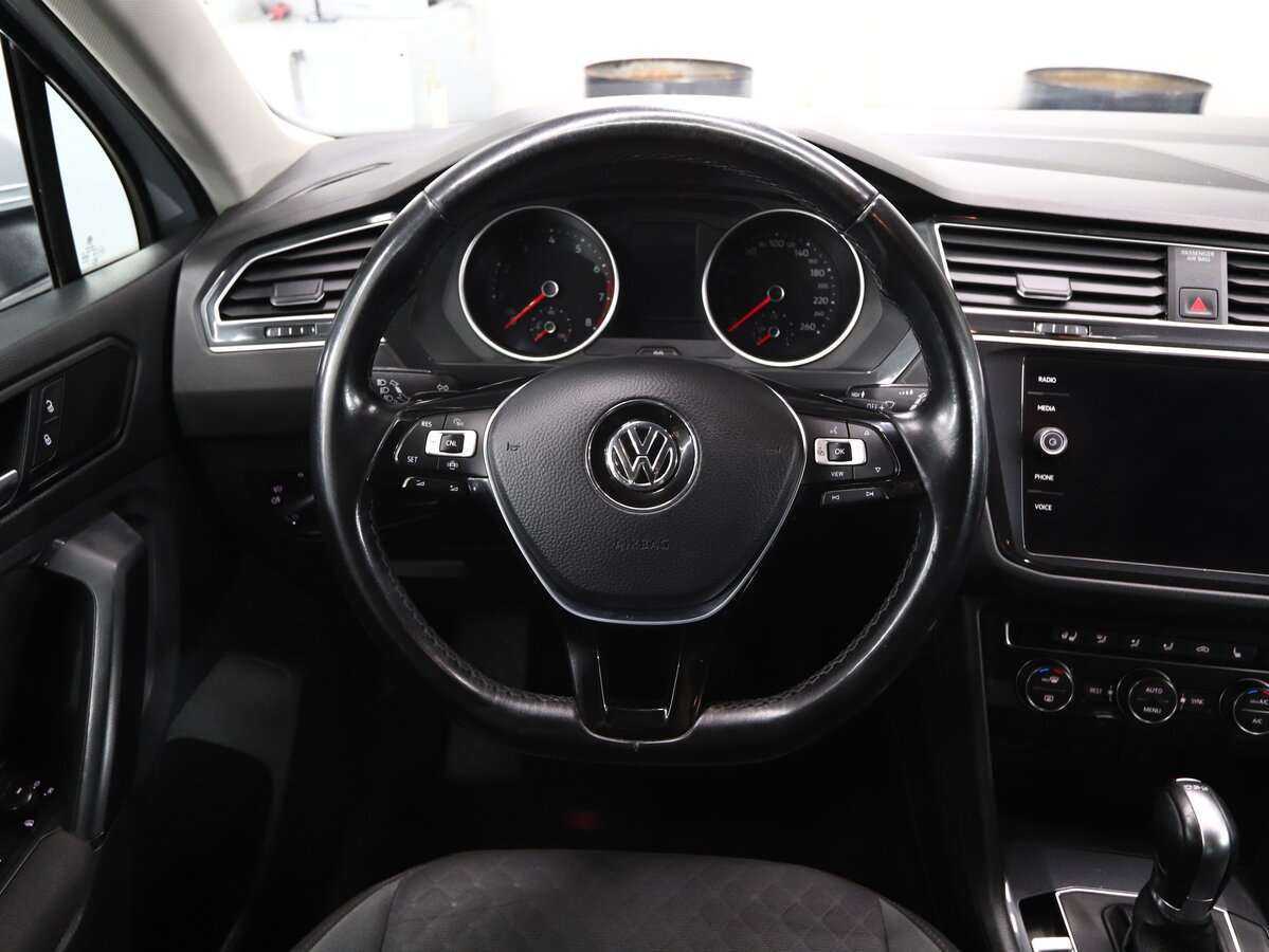 Купить Volkswagen Tiguan с пробегом. Фото: #15