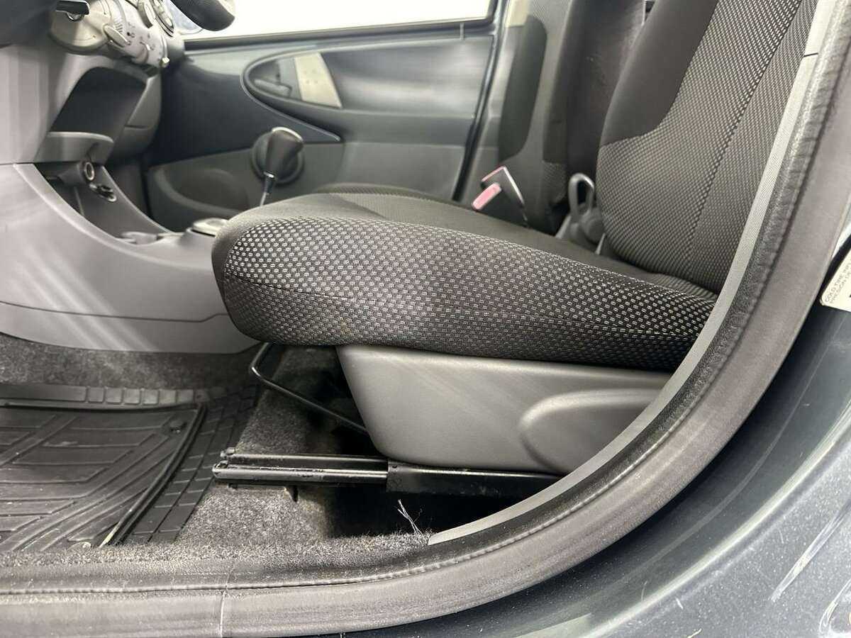 Купить Toyota Aygo с пробегом. Фото: #9
