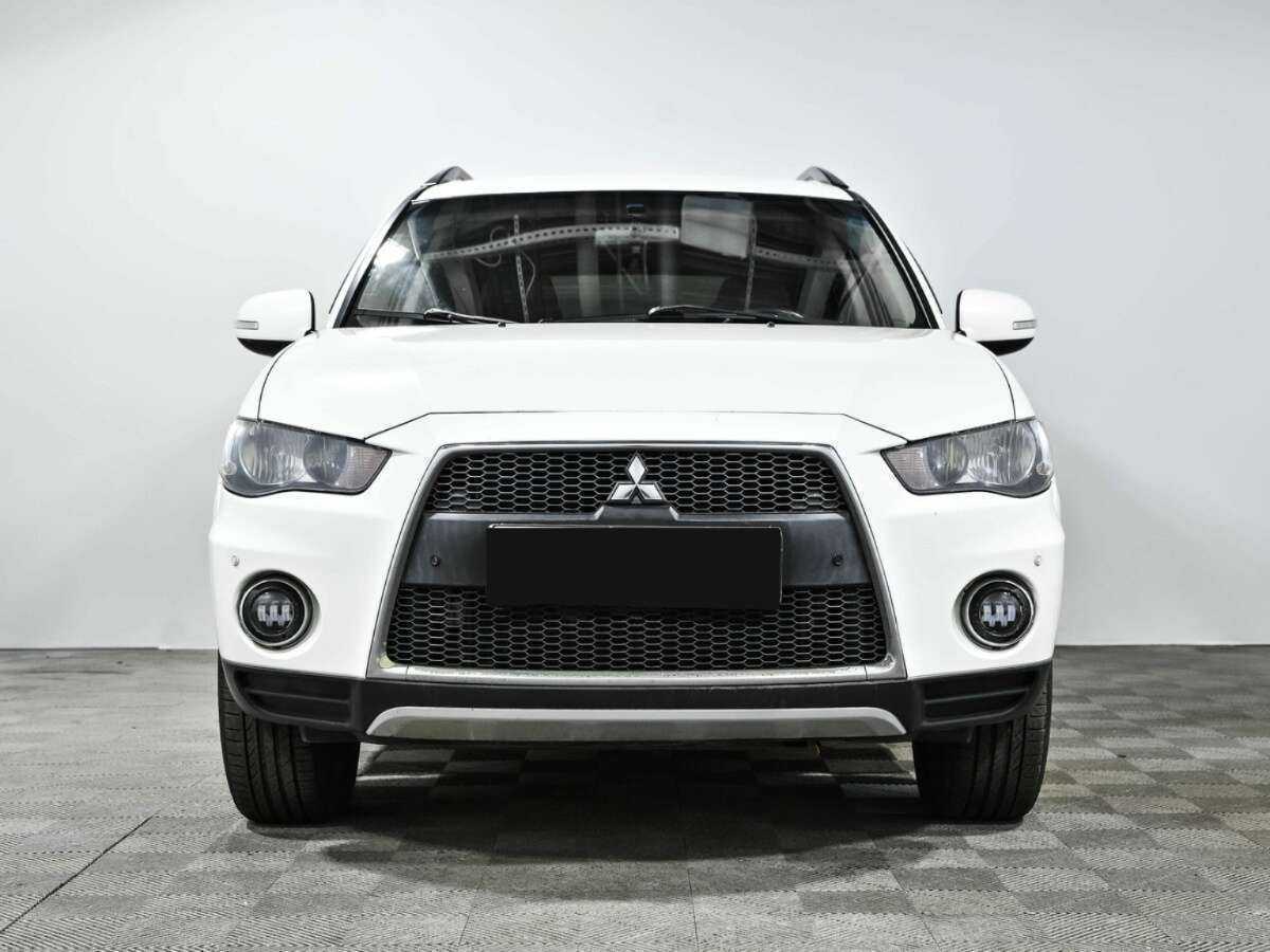 Купить Mitsubishi Outlander с пробегом. Фото: #1