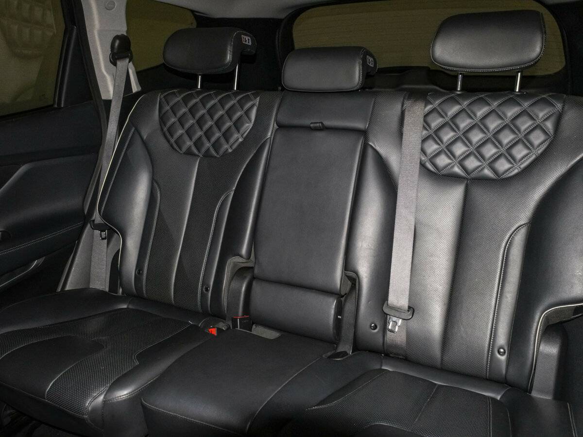 Купить Hyundai Santa Fe с пробегом. Фото: #11