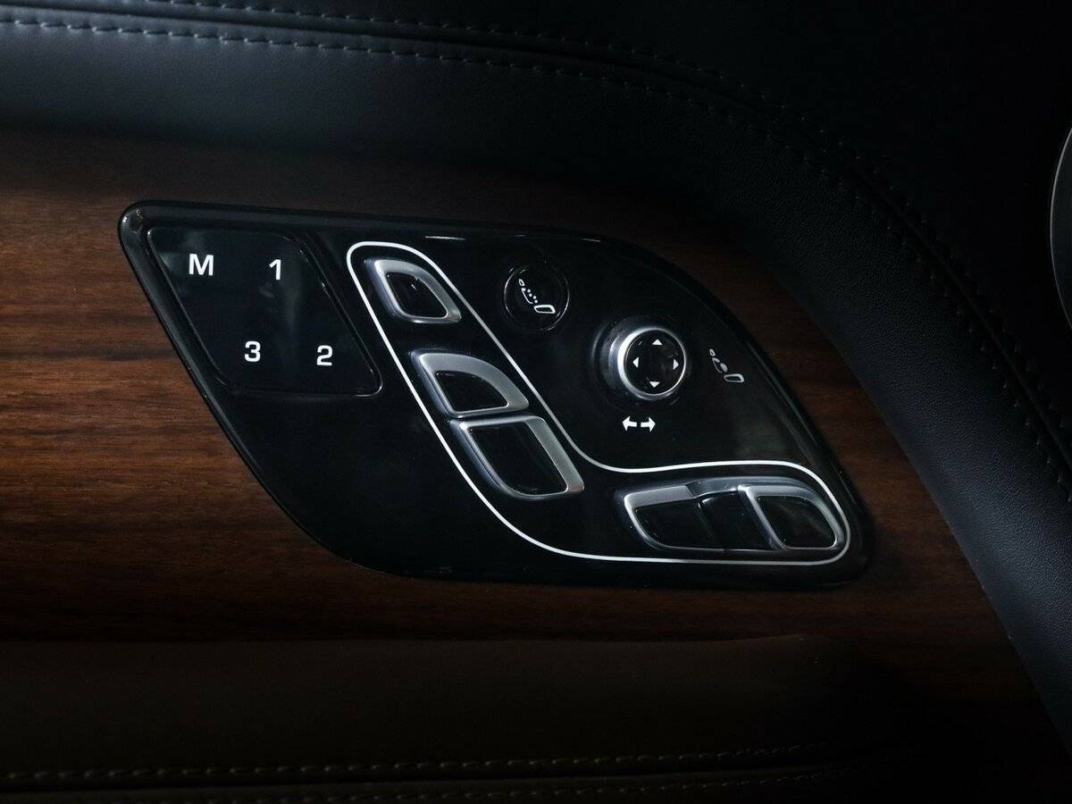 Купить Land Rover Range Rover с пробегом. Фото: #23