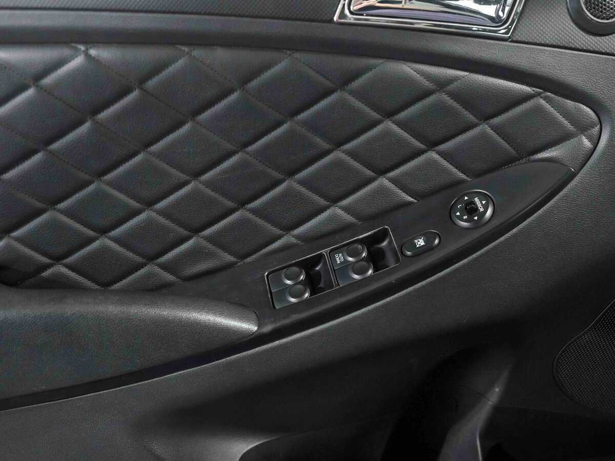 Купить Hyundai Solaris с пробегом. Фото: #10