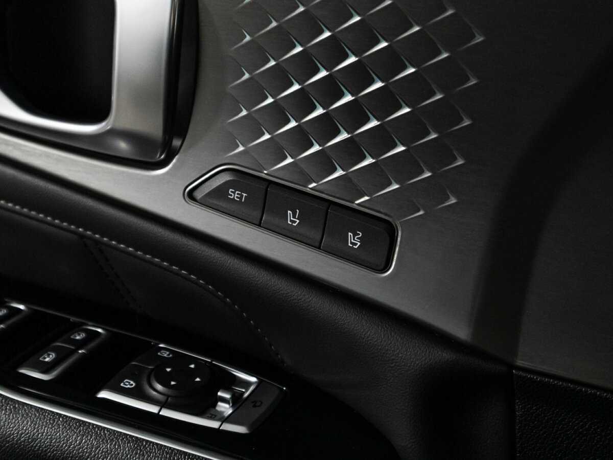 Купить Kia Sorento с пробегом. Фото: #20