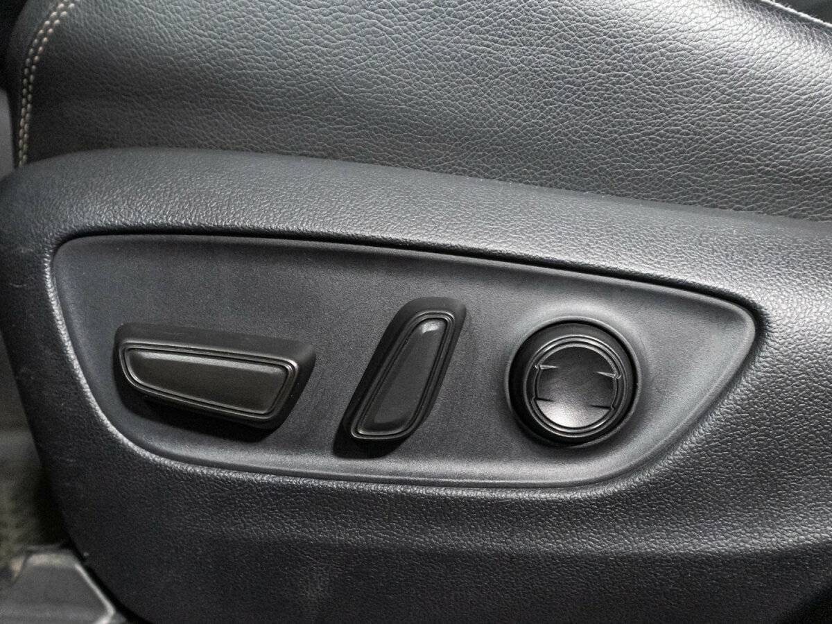 Купить Toyota RAV4 с пробегом. Фото: #16
