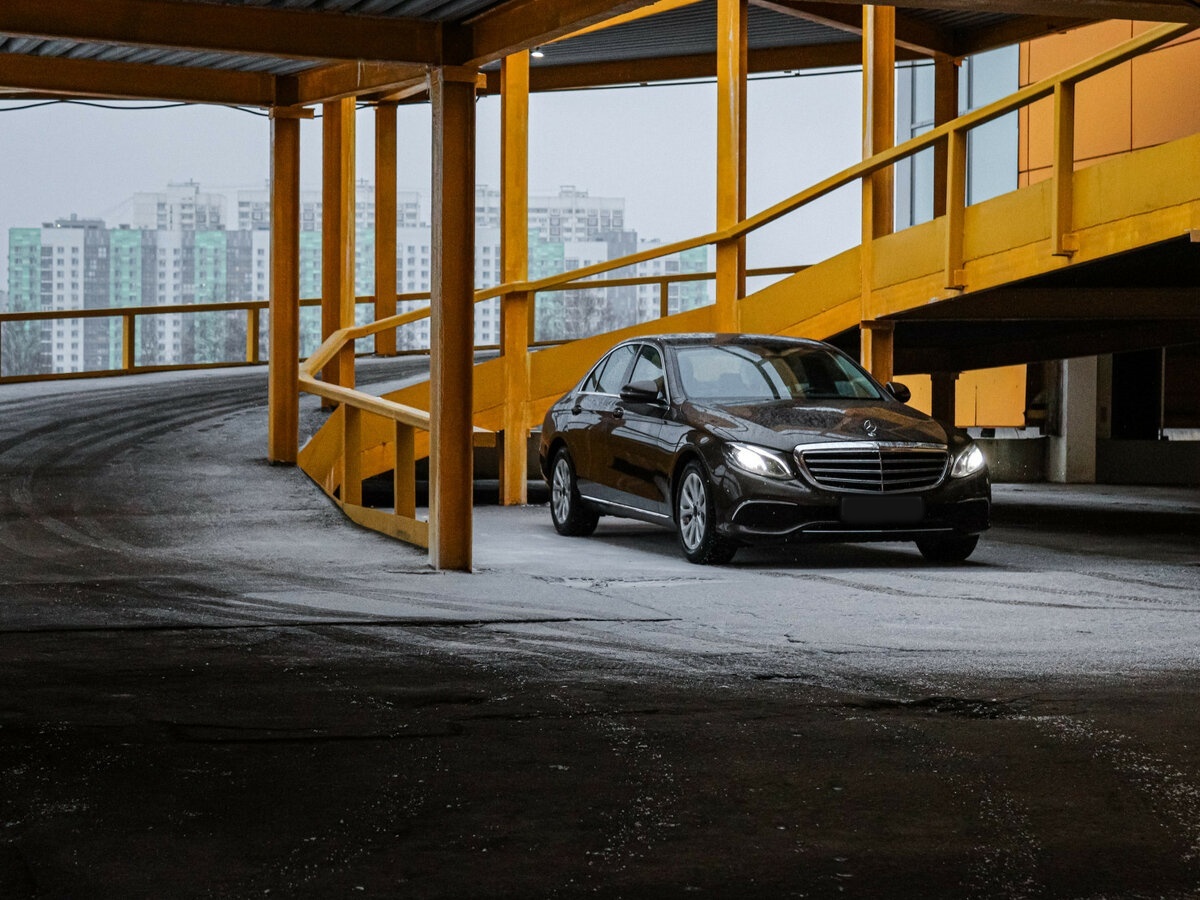 Купить Mercedes-Benz E-Класс с пробегом. Фото: #19