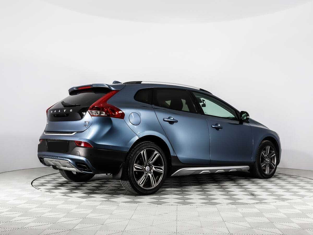 Купить Volvo V40 Cross Country с пробегом. Фото: #3