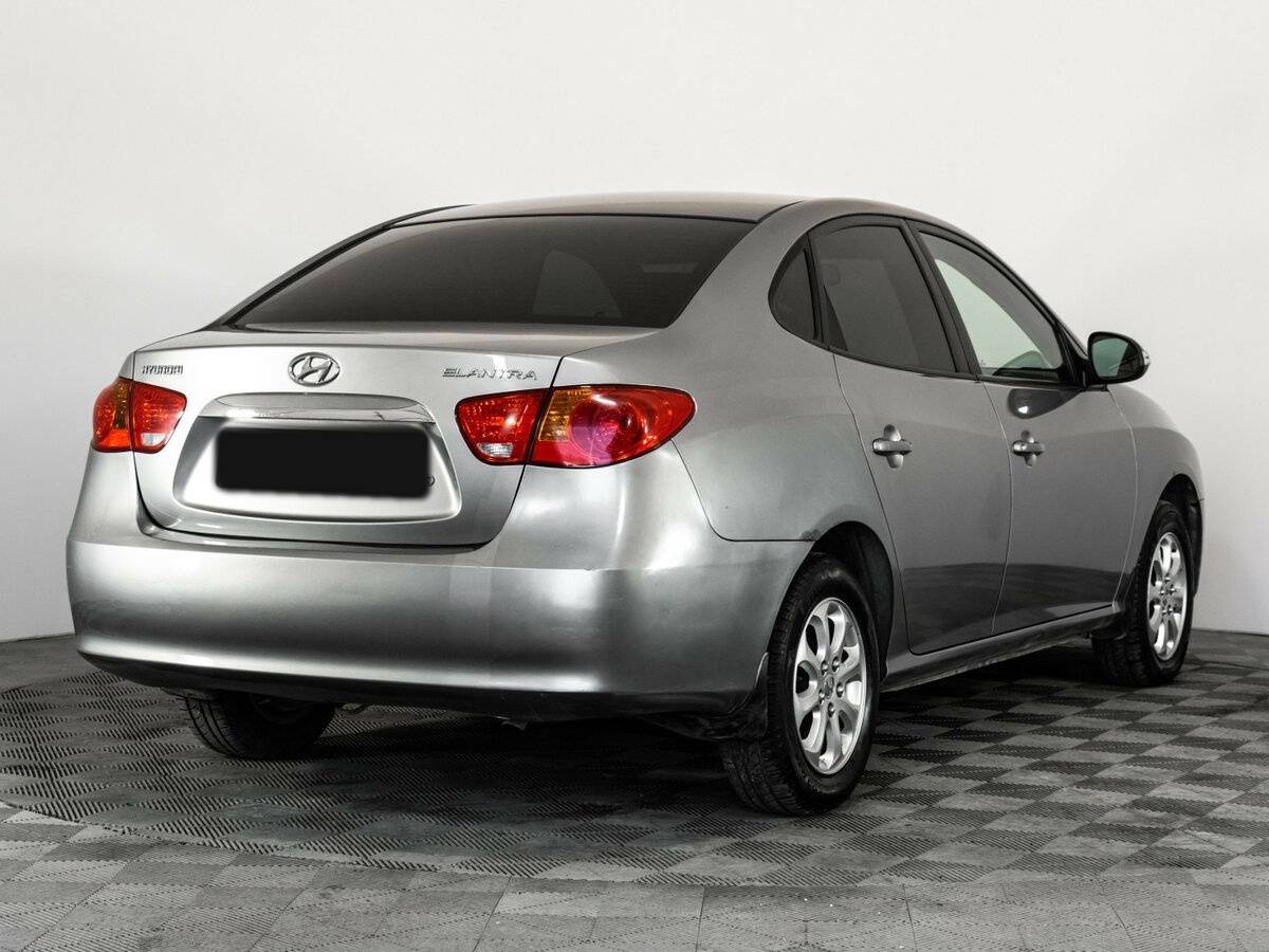 Купить Hyundai Elantra с пробегом. Фото: #3