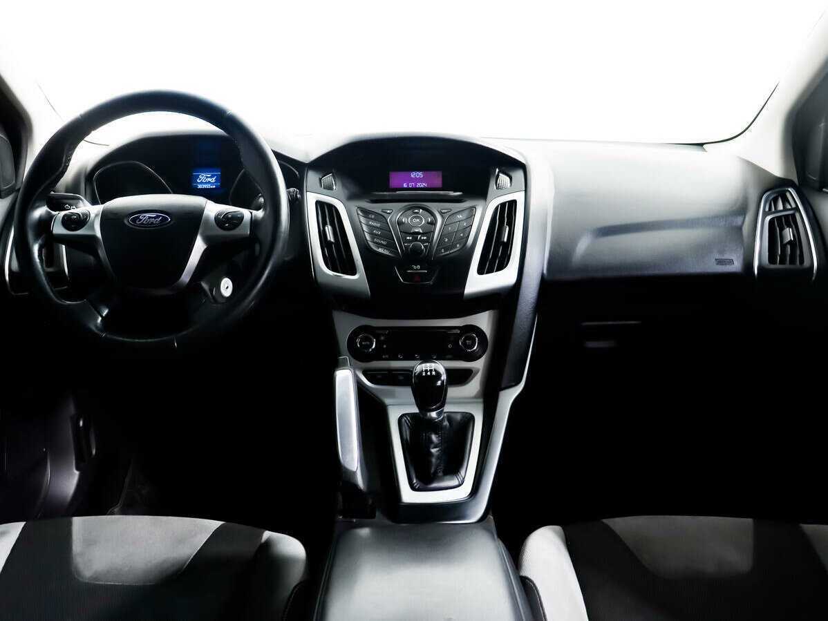 Купить Ford Focus с пробегом. Фото: #10