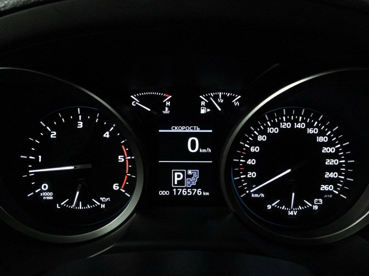 Купить Toyota Land Cruiser с пробегом. Фото: #9