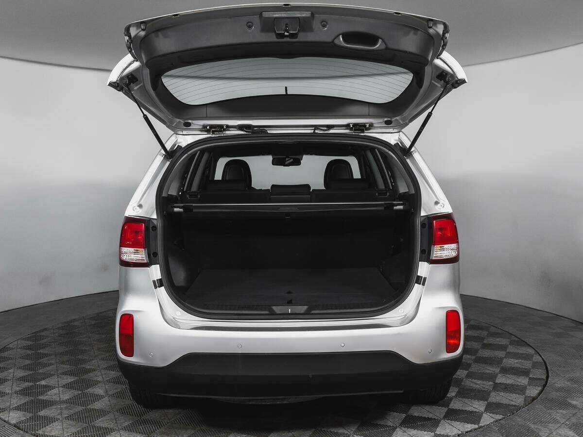 Купить Kia Sorento с пробегом. Фото: #16