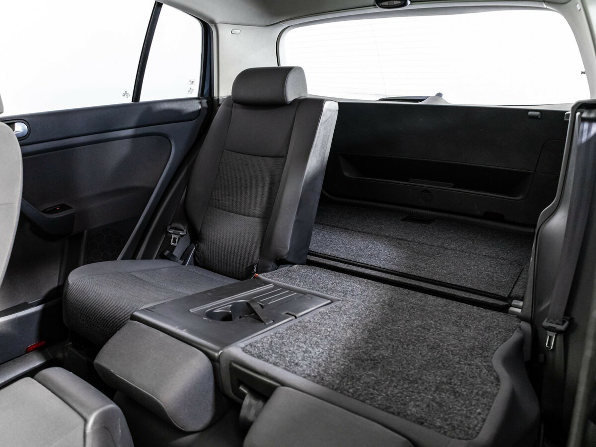Купить Volkswagen Golf Plus с пробегом. Фото: #15