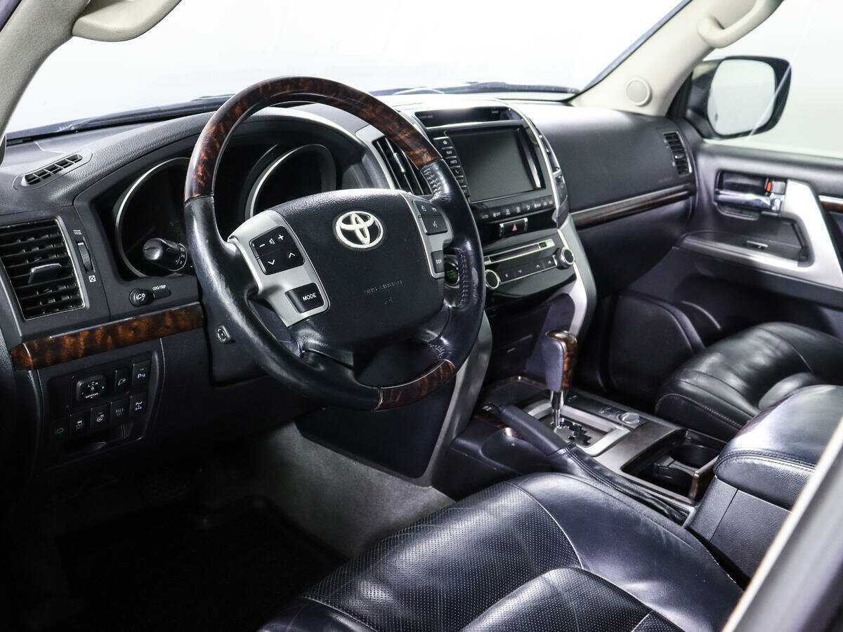 Купить Toyota Land Cruiser с пробегом. Фото: #13