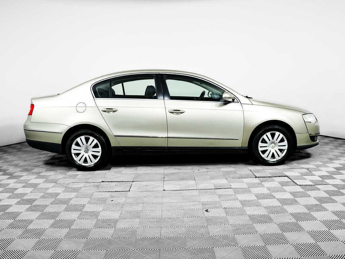 Купить Volkswagen Passat с пробегом. Фото: #3