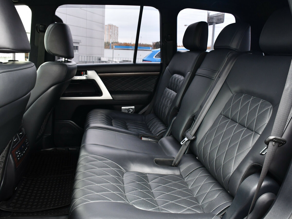 Купить Toyota Land Cruiser с пробегом. Фото: #11